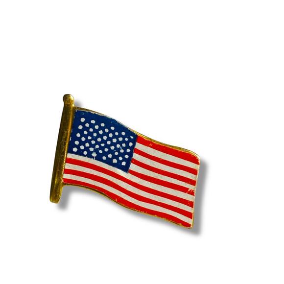 Lot of 4 Vintage Lapel Pins .75" Eagle Flag Liberty Bell Feather Assorted - Picture 5 of 7